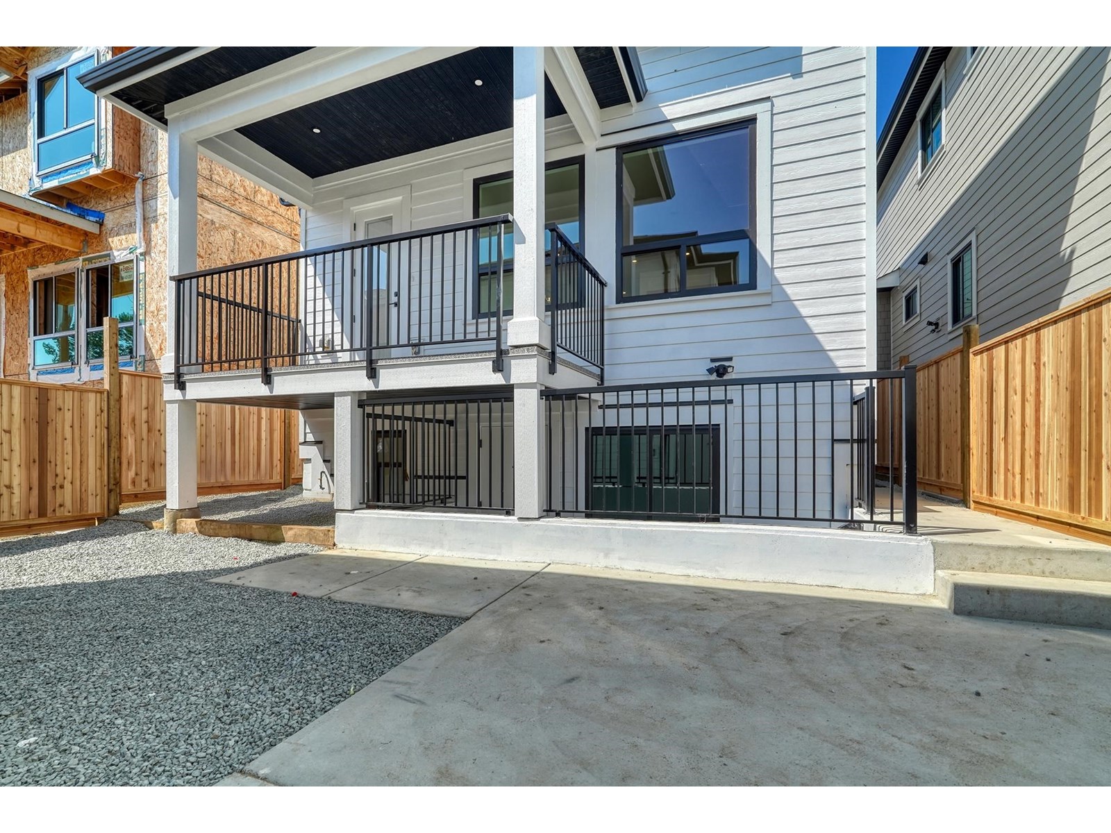 Property at 16718 20 AVENUE image 2