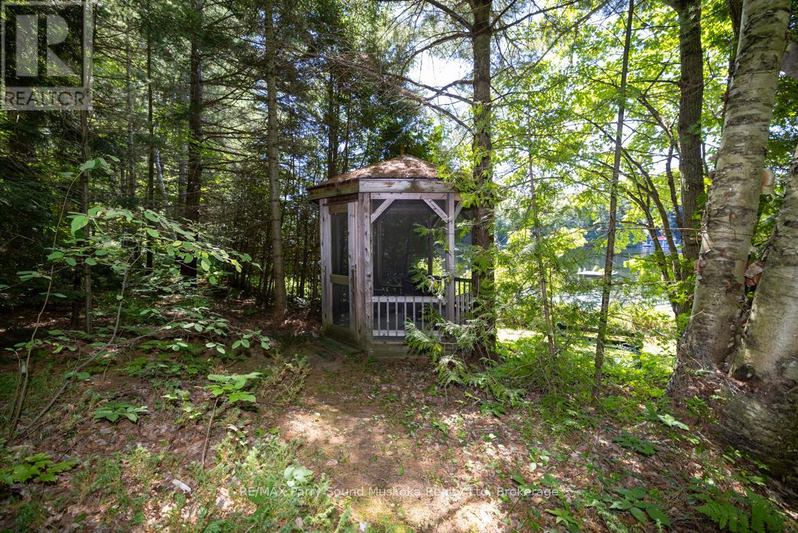 20 Prior Lane, Seguin, Ontario  P2A 0B2 - Photo 14 - X12307820