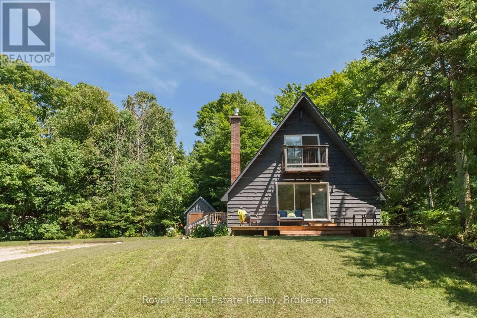 431 Dufferin Avenue N, South Bruce Peninsula, Ontario  N0H 2G0 - Photo 1 - X12307869