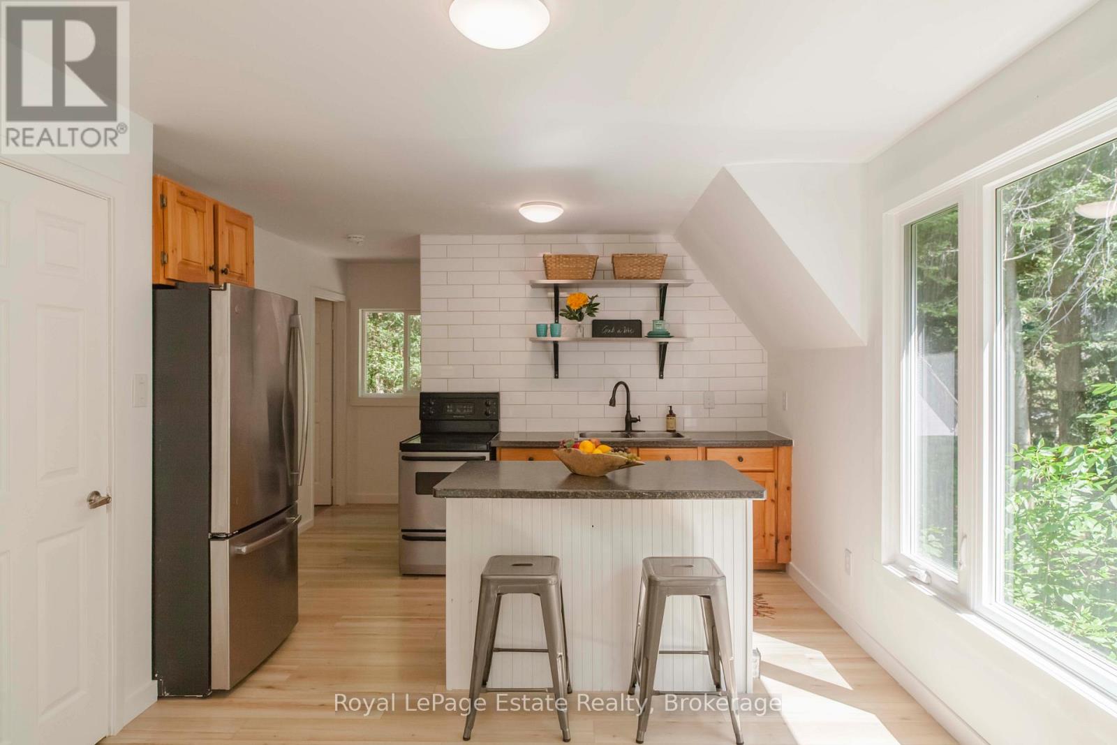 431 Dufferin Avenue N, South Bruce Peninsula, Ontario  N0H 2G0 - Photo 27 - X12307869
