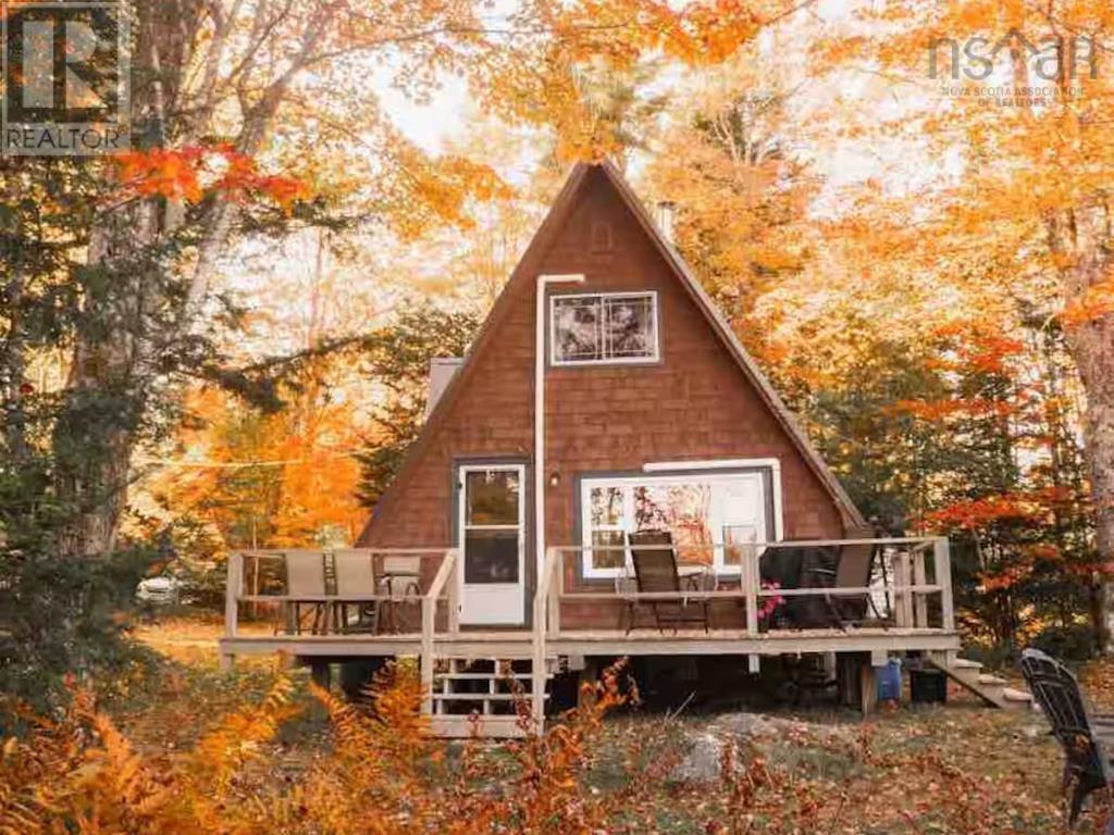 110 East Lake Road, New Albany, Nova Scotia  B0S 1P0 - Photo 1 - 202509857