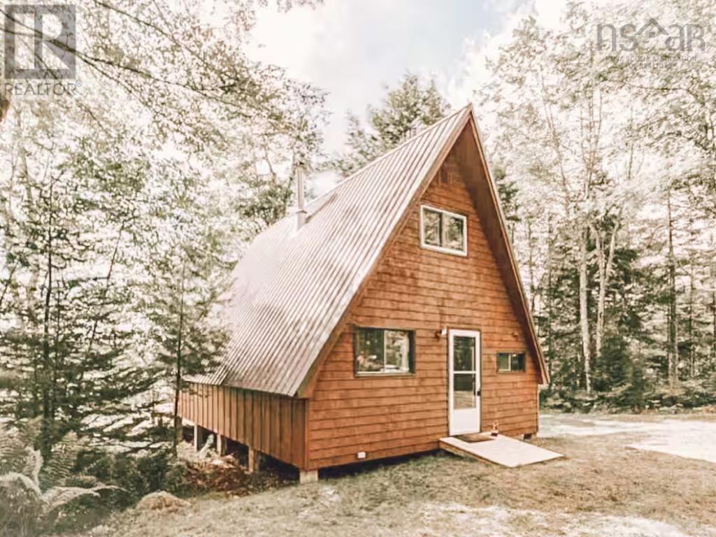 110 East Lake Road, New Albany, Nova Scotia  B0S 1P0 - Photo 2 - 202509857