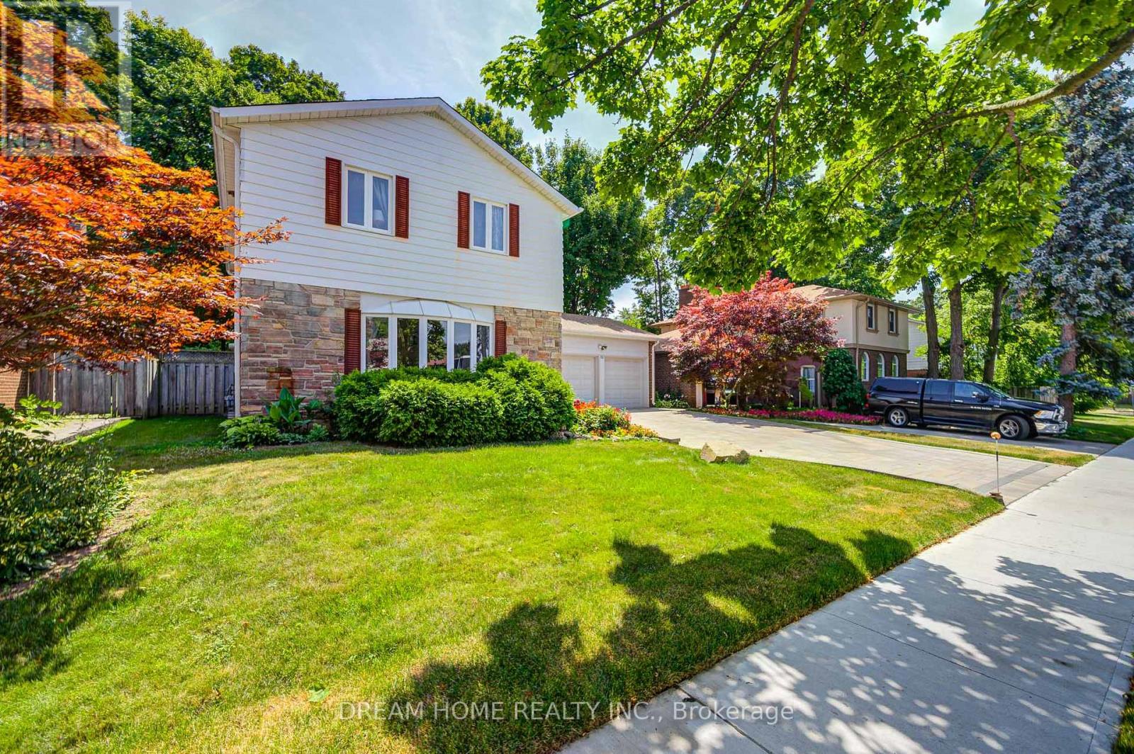 Property at 811 HUNTINGWOOD DRIVE image 3