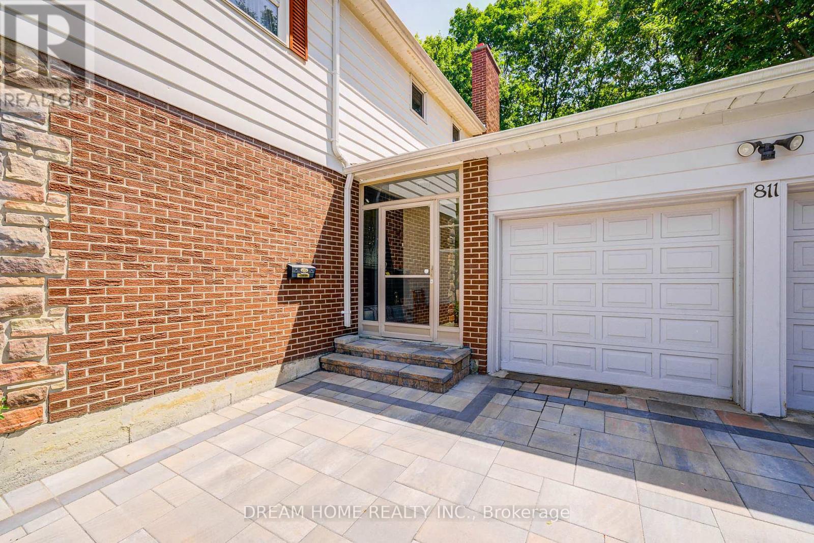 Property at 811 HUNTINGWOOD DRIVE image 4
