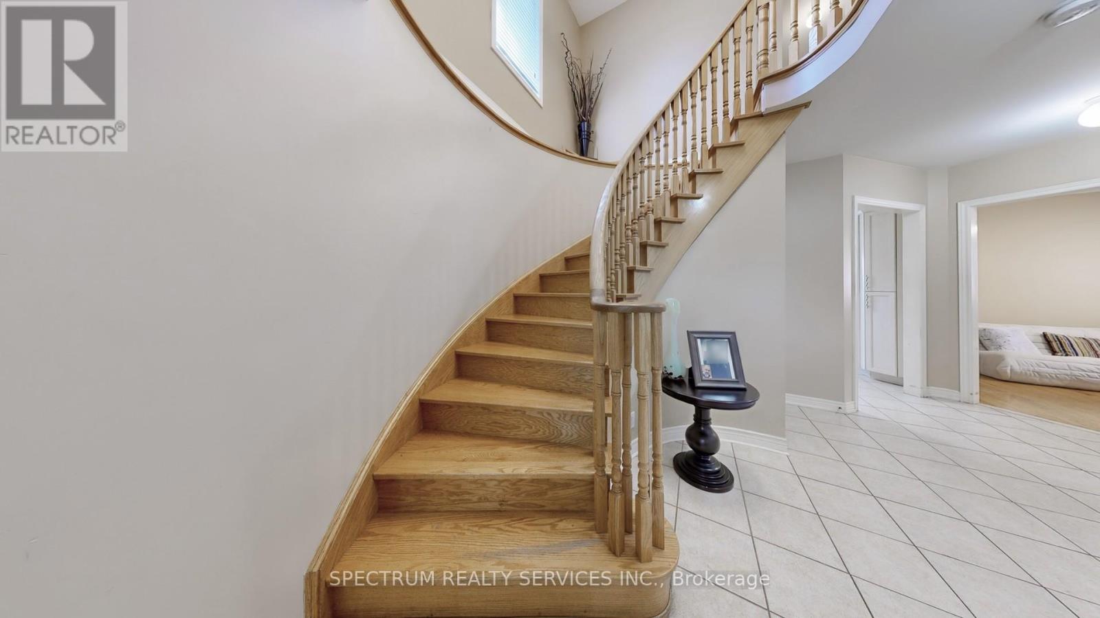 24 Cachet Hill Crescent, Vaughan, Ontario  L4H 1S6 - Photo 24 - N12307819