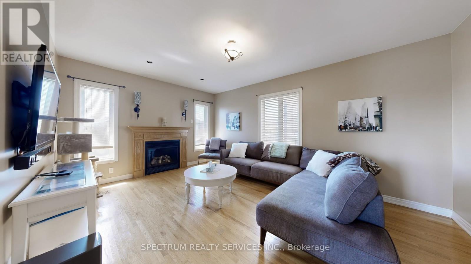 Property at 24 CACHET HILL CRESCENT image 4