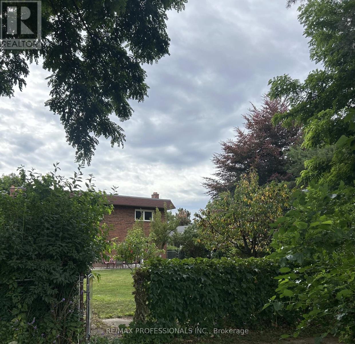 Property at 8 ST PHILLIPS ROAD image 4