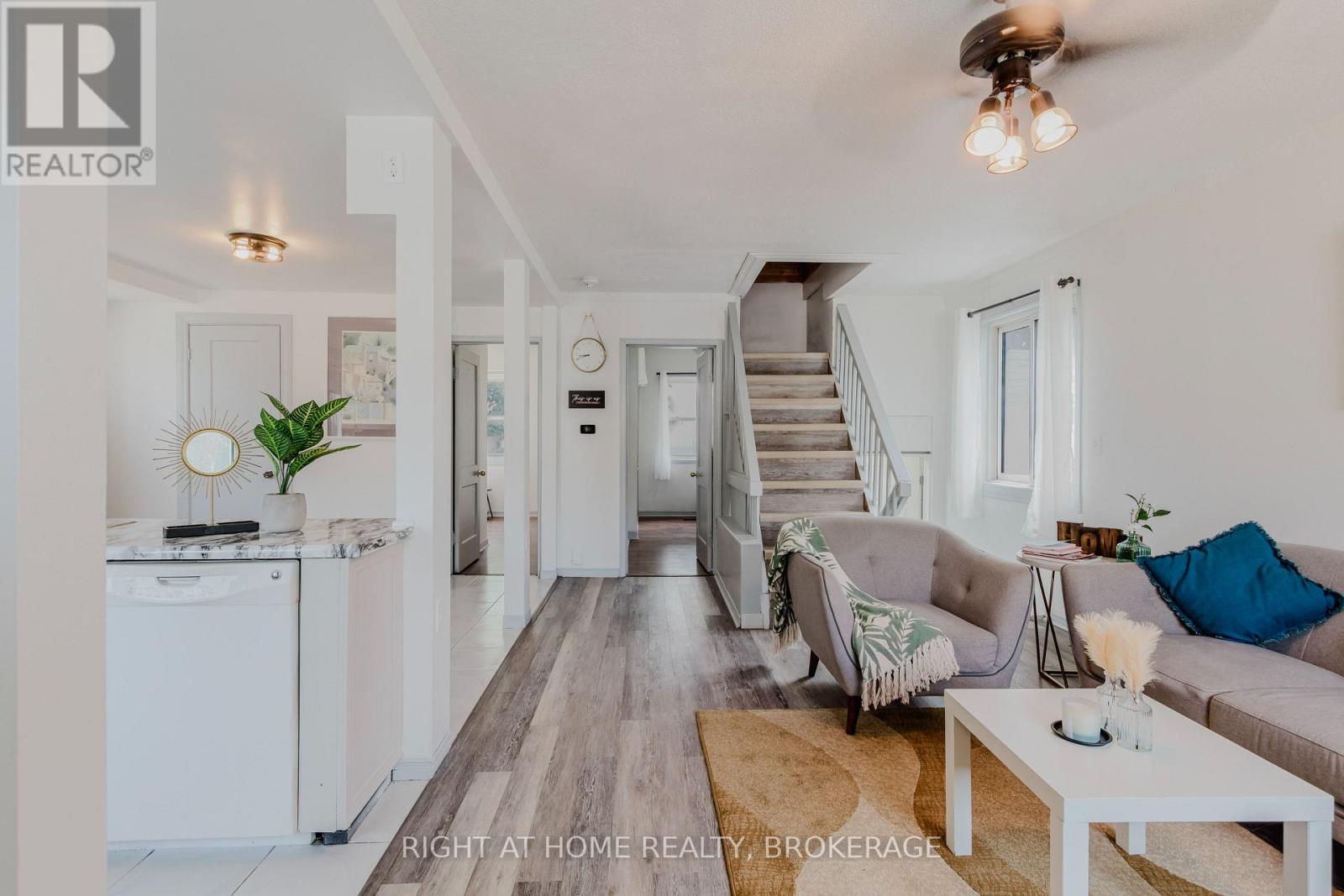Property at 12 ELBERTA STREET image 2