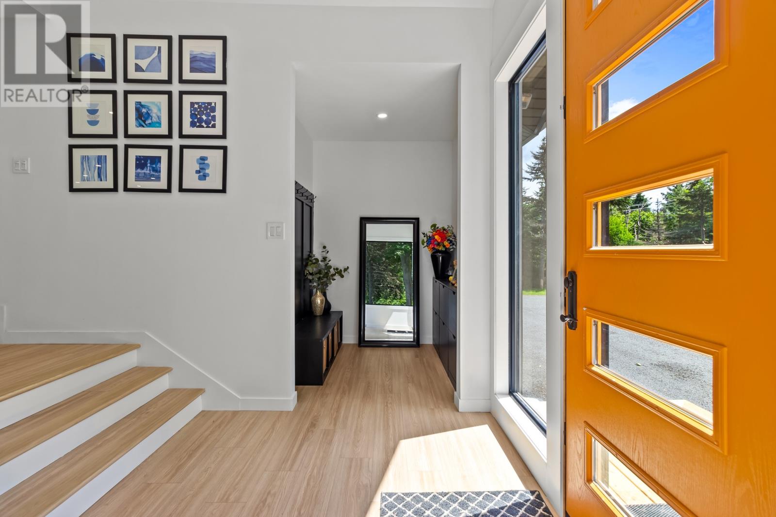 Property at 516 Thorburn Road image 5