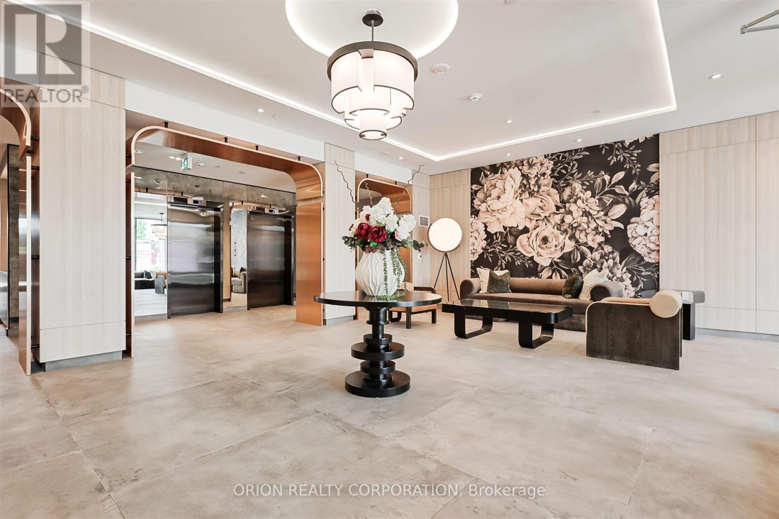 517 - 556 Marlee Avenue, Toronto, Ontario  M6B 0B1 - Photo 4 - W12307792