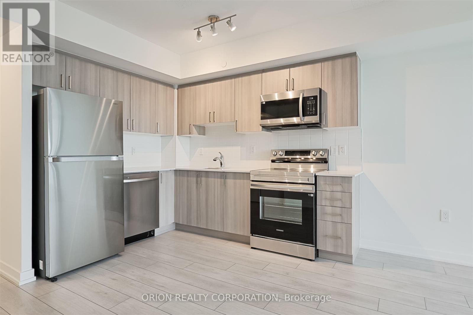 517 - 556 Marlee Avenue, Toronto, Ontario  M6B 0B1 - Photo 9 - W12307792