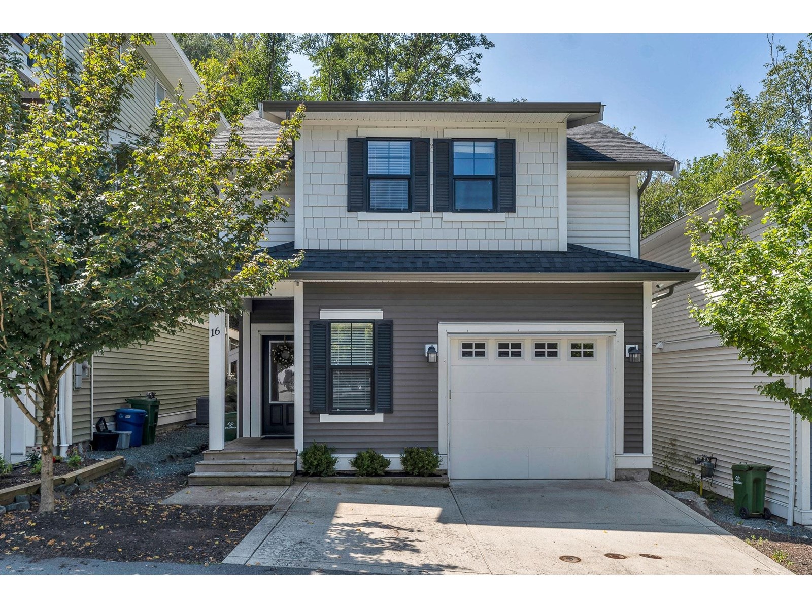 Property at 16 47042 MACFARLANE PLACE image 1