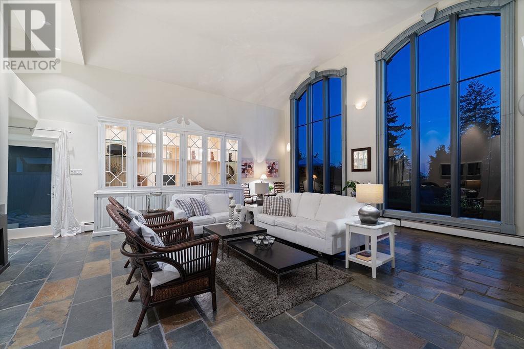 284 Sandringham Crescent, North Vancouver, British Columbia  V7N 2R8 - Photo 6 - R3030731