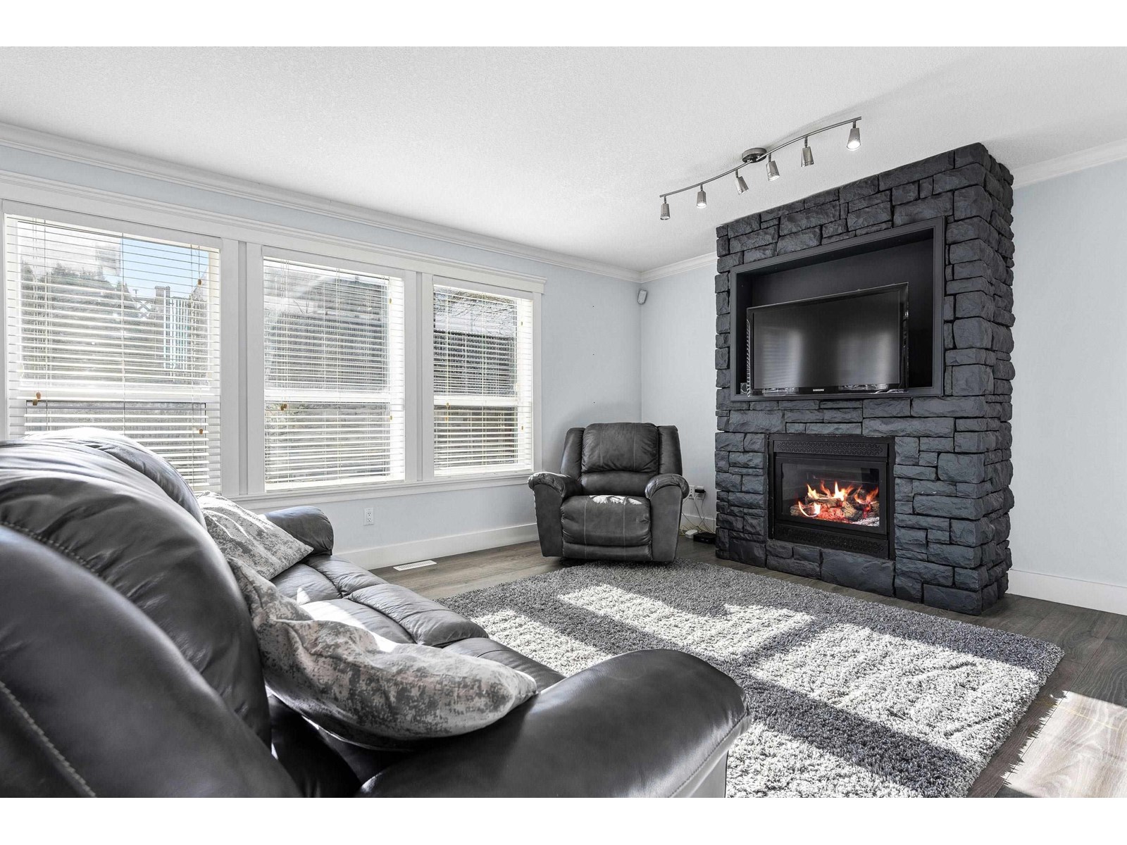 32744 Hood Avenue, Mission, British Columbia  V2V 7R9 - Photo 16 - R3030498