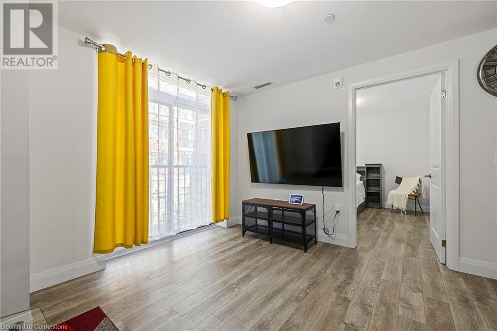 1 Redfern Avenue Unit# 228, Hamilton, Ontario  L9C 0E6 - Photo 12 - 40753857