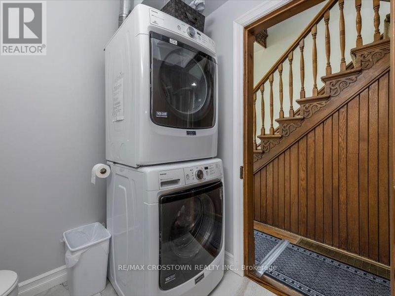 49 Park Street, Barrie (Queen's Park), Ontario  L4N 1H7 - Photo 19 - S12254032