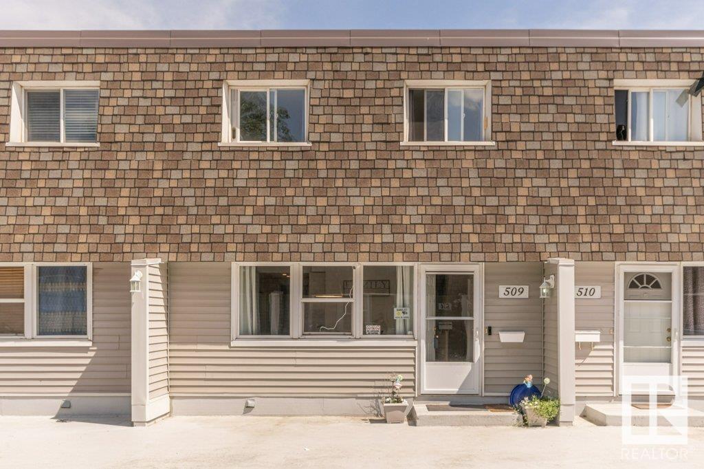 Property at 509 VILLAGE ON THE GREEN GR NW image 1