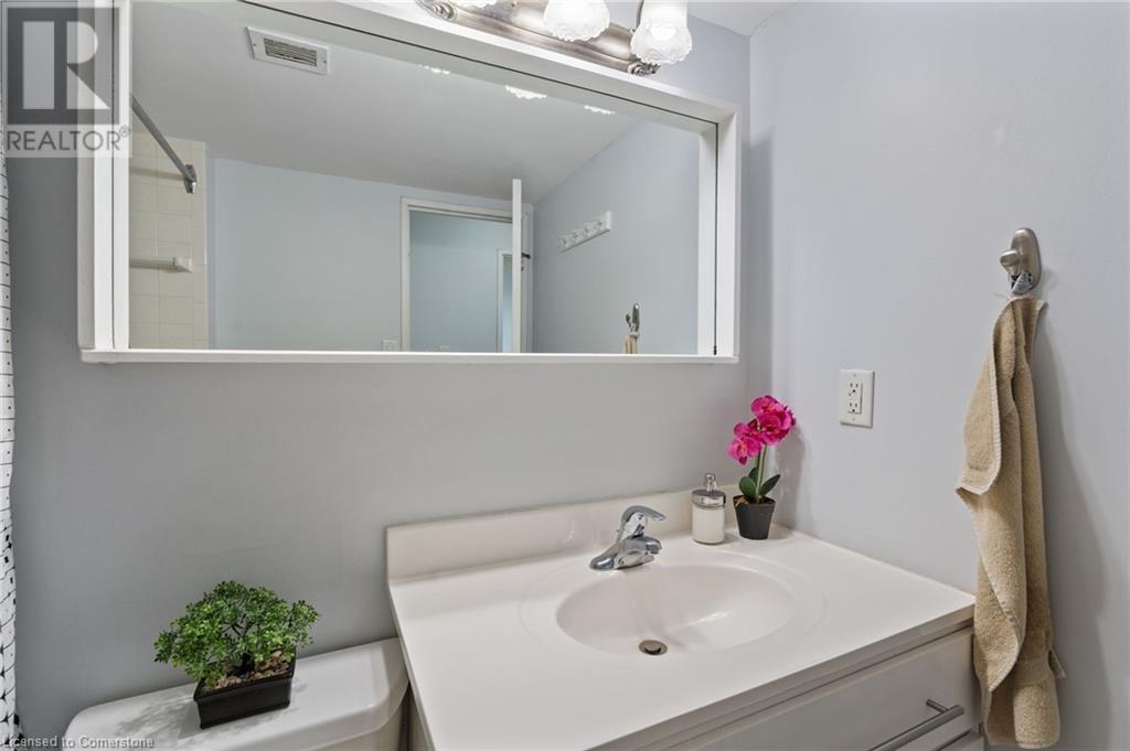 225 Harvard Place Unit# 611, Waterloo, Ontario  N2J 4H4 - Photo 36 - 40749627
