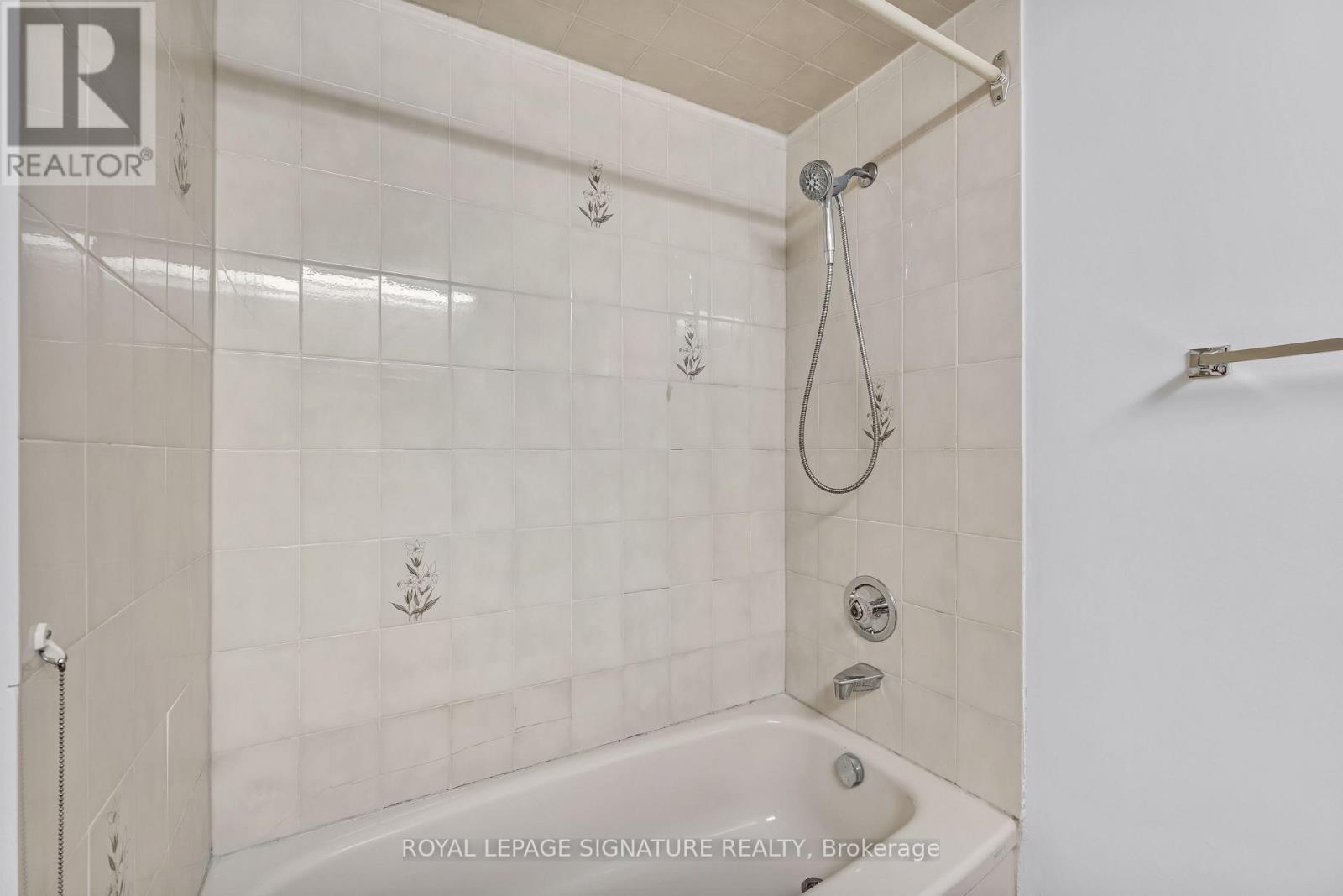 86 Heathview Avenue, Toronto, Ontario  M2K 2C5 - Photo 32 - C12307937