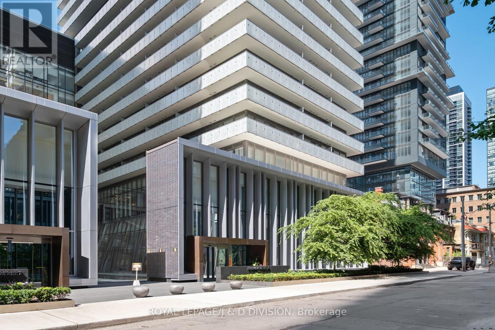 Property at PH 02 (5502) - 50 CHARLES STREET E image 1