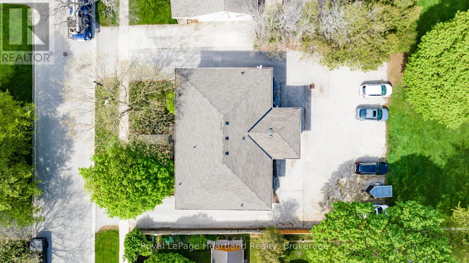 194 Bennett Street W, Goderich (Goderich (Town)), Ontario  N7A 1X8 - Photo 6 - X12308036