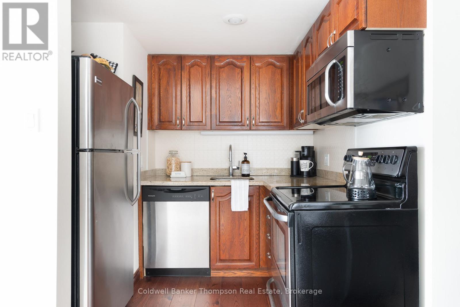 301 - 34 Deerhurst Greens Road, Huntsville, Ontario  P1H 1A9 - Photo 6 - X12308091