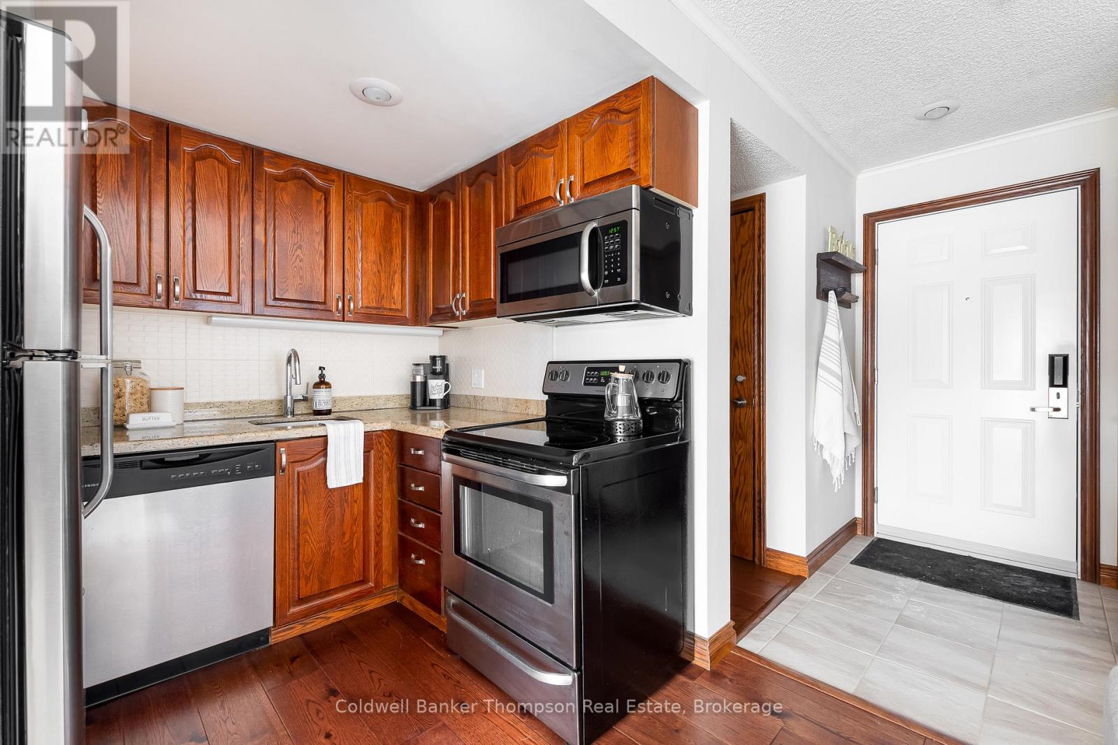 301 - 34 Deerhurst Greens Road, Huntsville, Ontario  P1H 1A9 - Photo 7 - X12308091