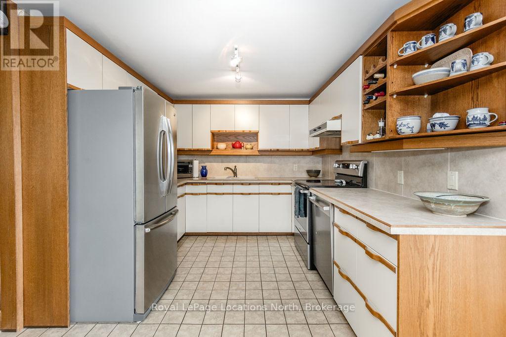 192 Hidden Lake Road, Blue Mountains, Ontario  L9Y 0T6 - Photo 10 - X12308123