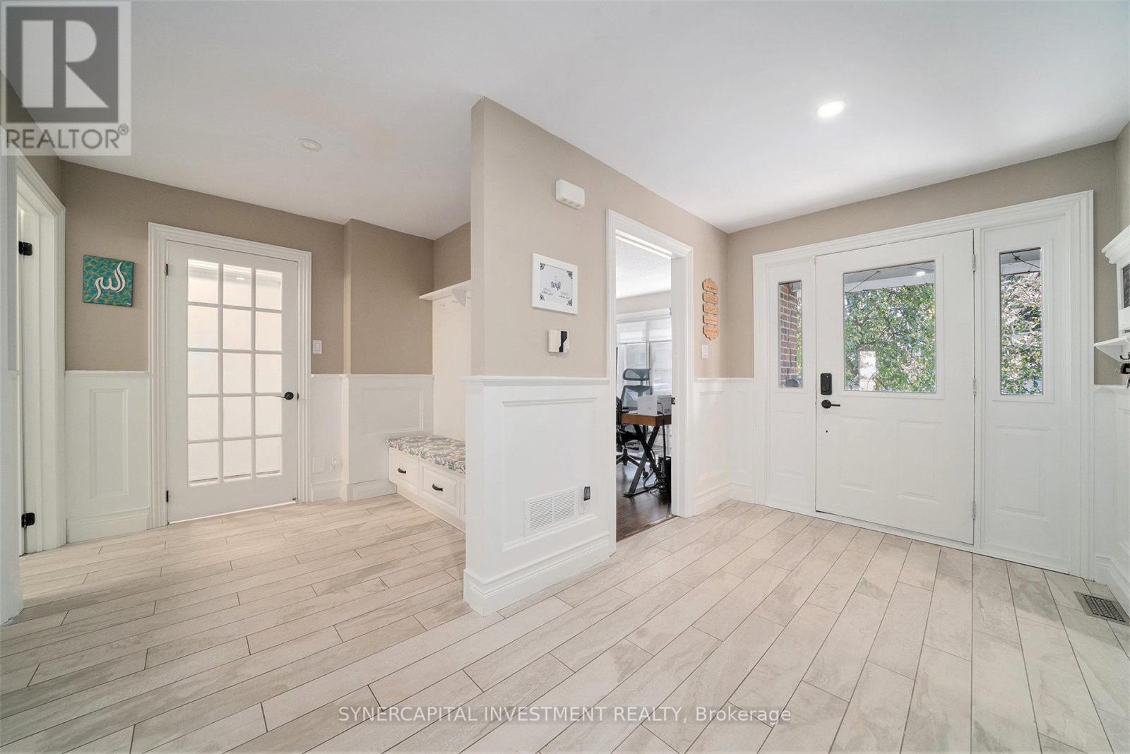3809 Alderwood Street, Ottawa, Ontario  K1T 3R3 - Photo 2 - X12308020