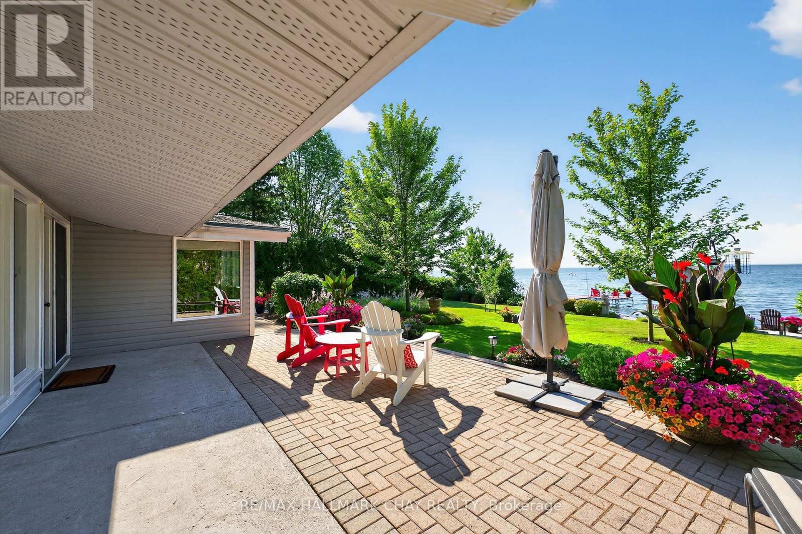 7 Lakeshore Road E, Oro-Medonte, Ontario  L0L 2E0 - Photo 14 - S12307983