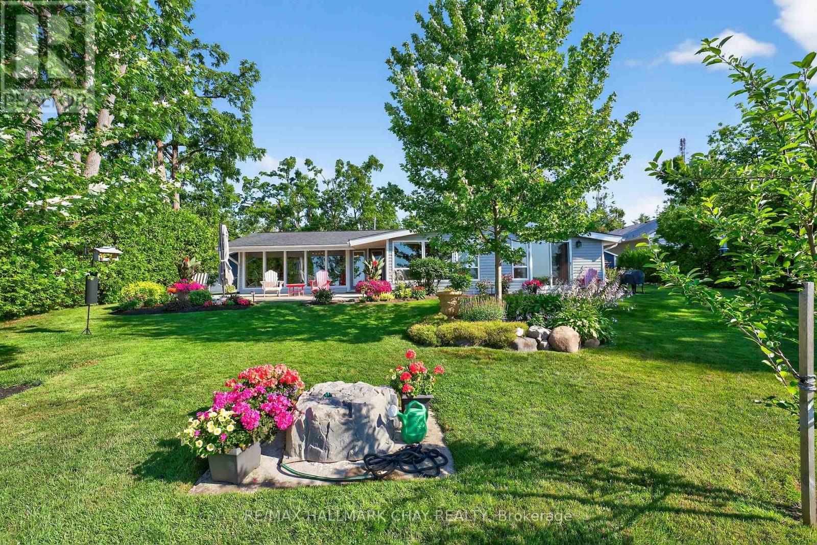 7 Lakeshore Road E, Oro-Medonte, Ontario  L0L 2E0 - Photo 17 - S12307983