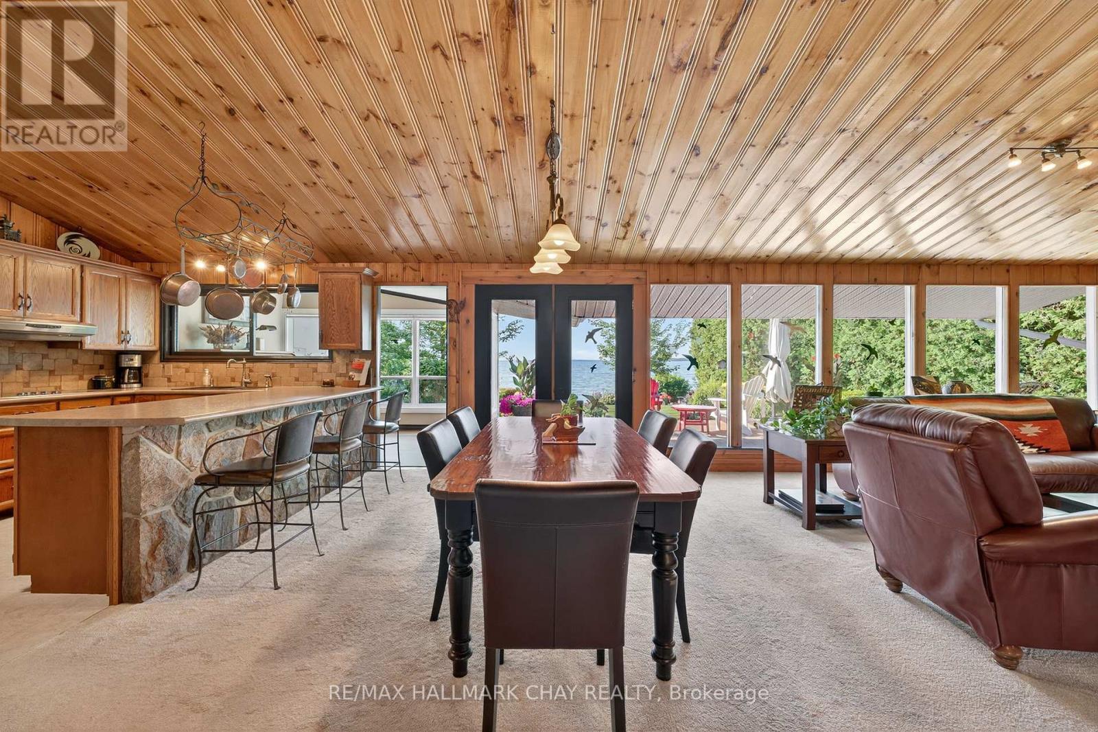 7 Lakeshore Road E, Oro-Medonte, Ontario  L0L 2E0 - Photo 25 - S12307983