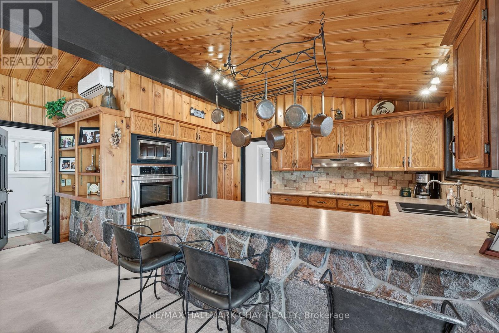 7 Lakeshore Road E, Oro-Medonte, Ontario  L0L 2E0 - Photo 29 - S12307983
