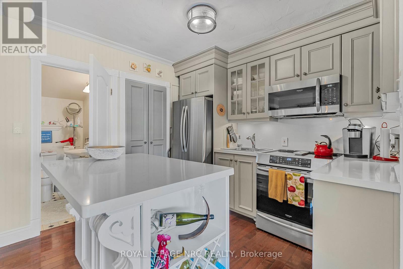3816 Terrace Lane, Fort Erie, Ontario  L0S 1B0 - Photo 14 - X12308109