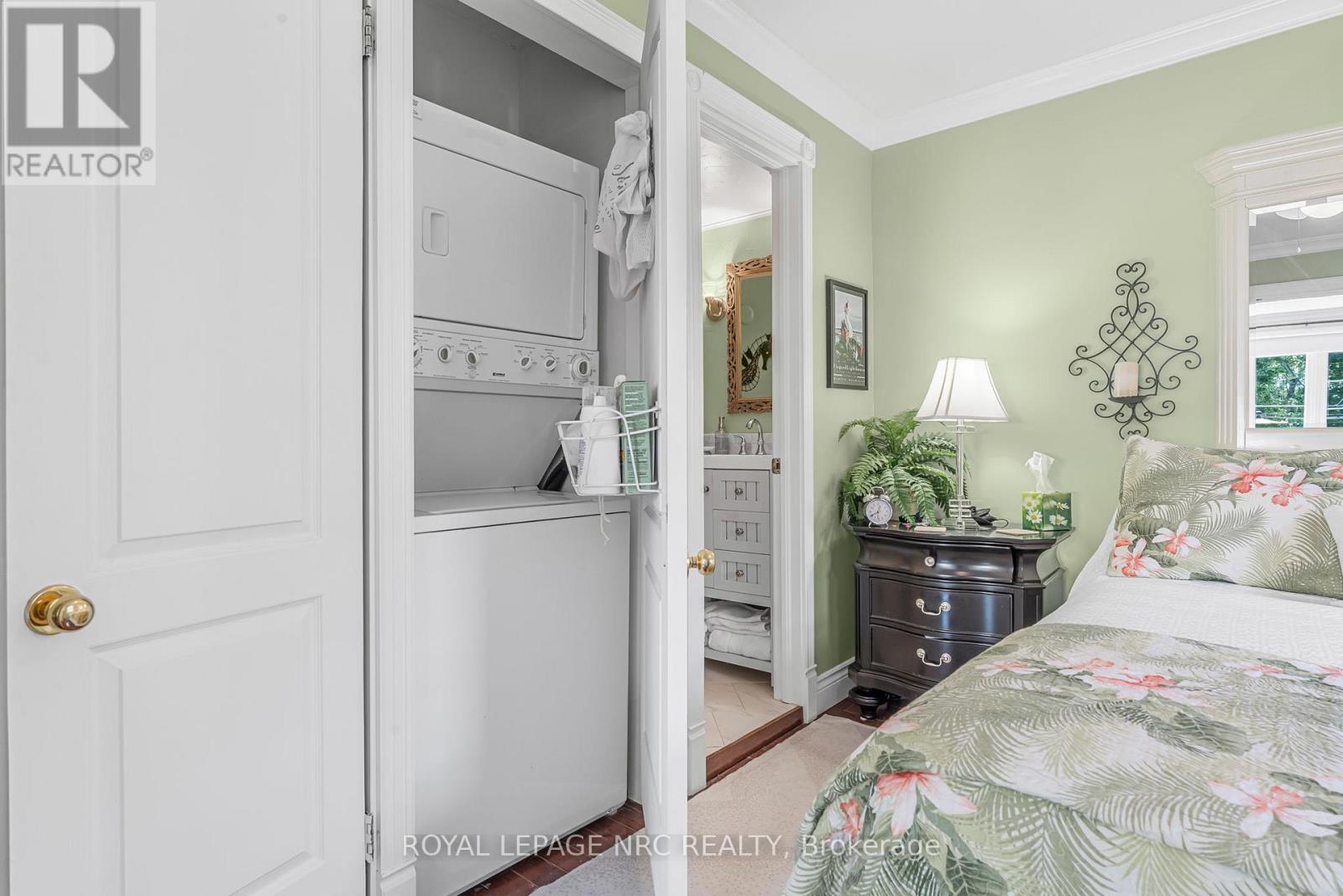 3816 Terrace Lane, Fort Erie, Ontario  L0S 1B0 - Photo 21 - X12308109