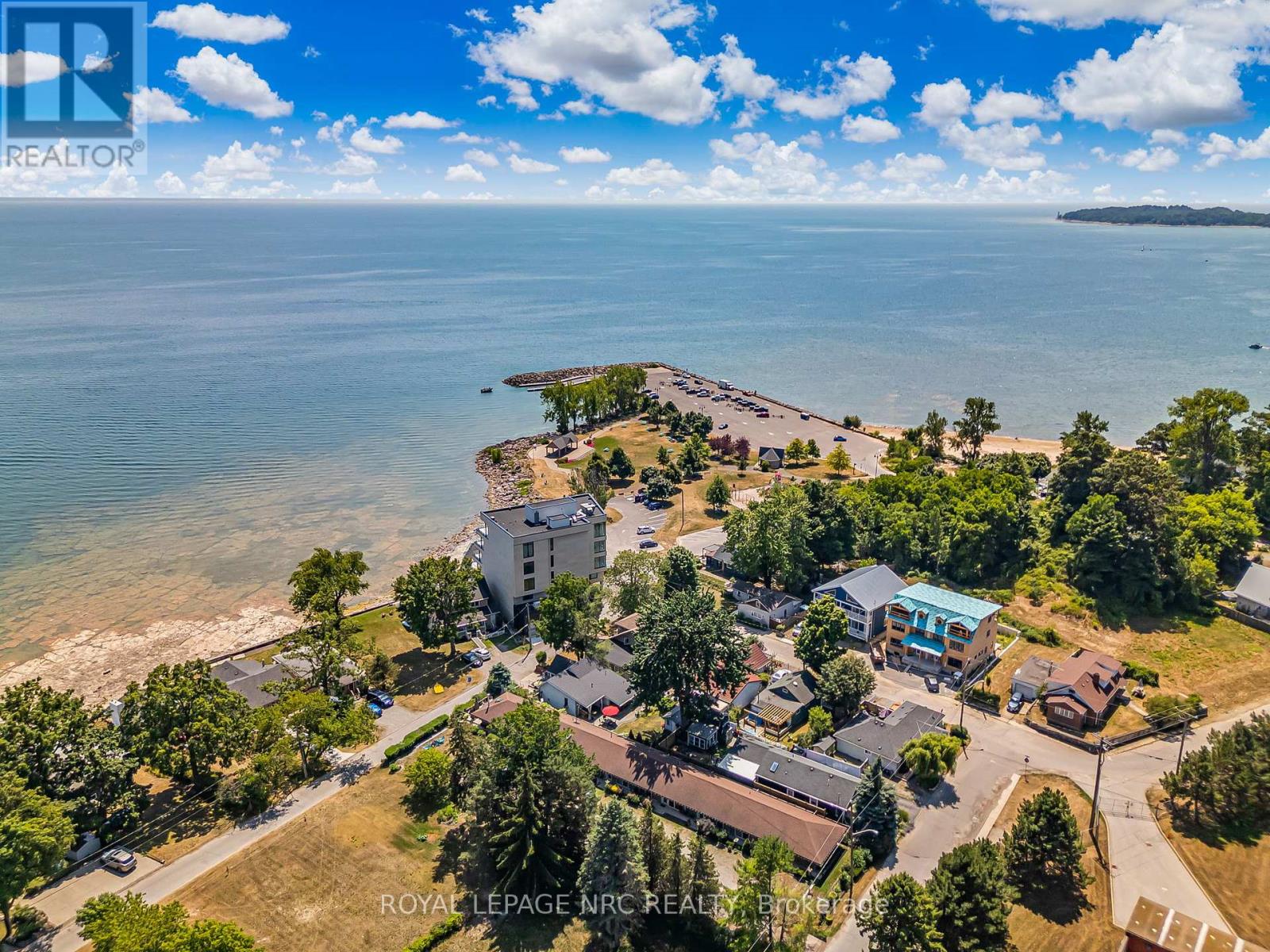 3816 Terrace Lane, Fort Erie, Ontario  L0S 1B0 - Photo 36 - X12308109