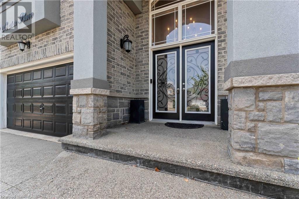 Property at 12 AVATAR Place image 4
