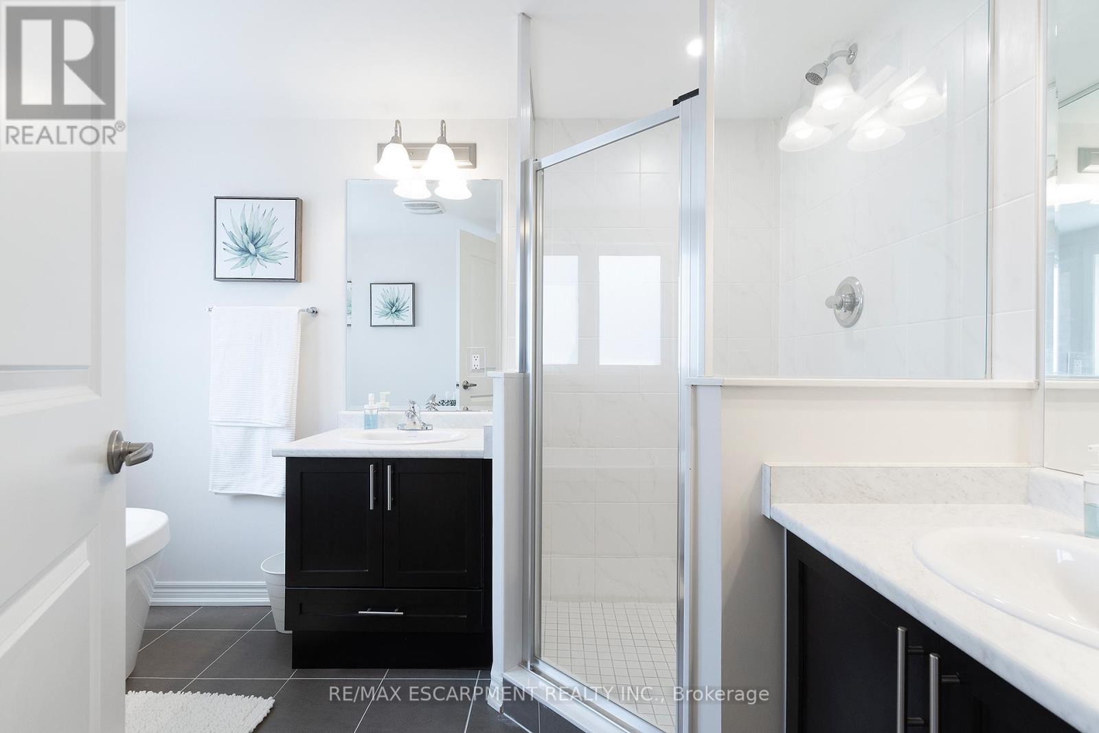 333 Raymond Road, Hamilton, Ontario  L9K 0G8 - Photo 10 - X12307959