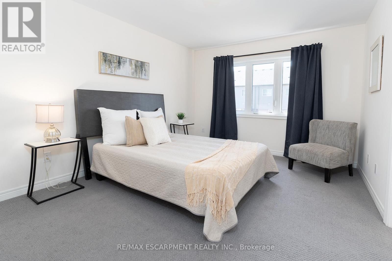 333 Raymond Road, Hamilton, Ontario  L9K 0G8 - Photo 9 - X12307959