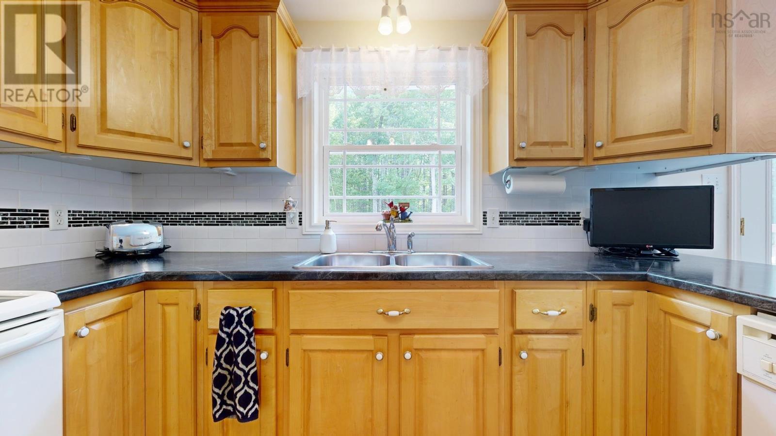 120 331 Highway, Mill Village, Nova Scotia  B0J 2H0 - Photo 16 - 202518661
