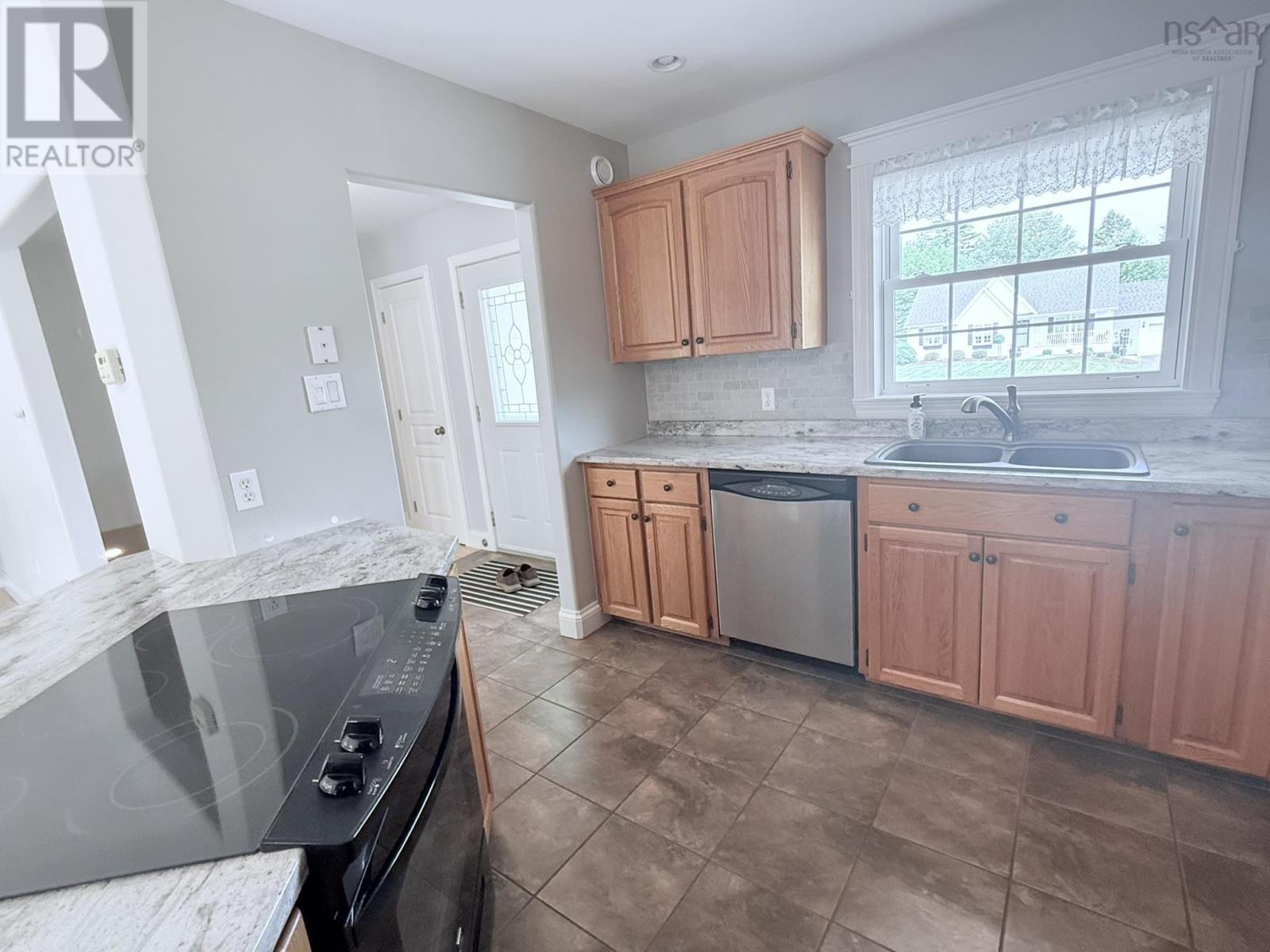 23 Silverwood Drive, Valley, Nova Scotia  B6L 4J1 - Photo 3 - 202518227