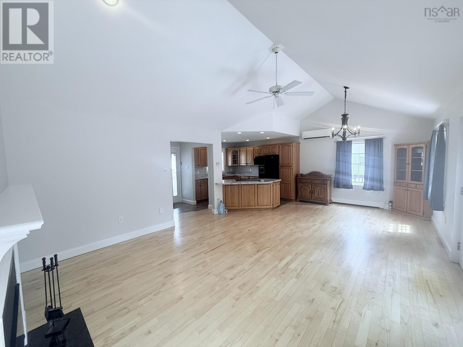 23 Silverwood Drive, Valley, Nova Scotia  B6L 4J1 - Photo 4 - 202518227