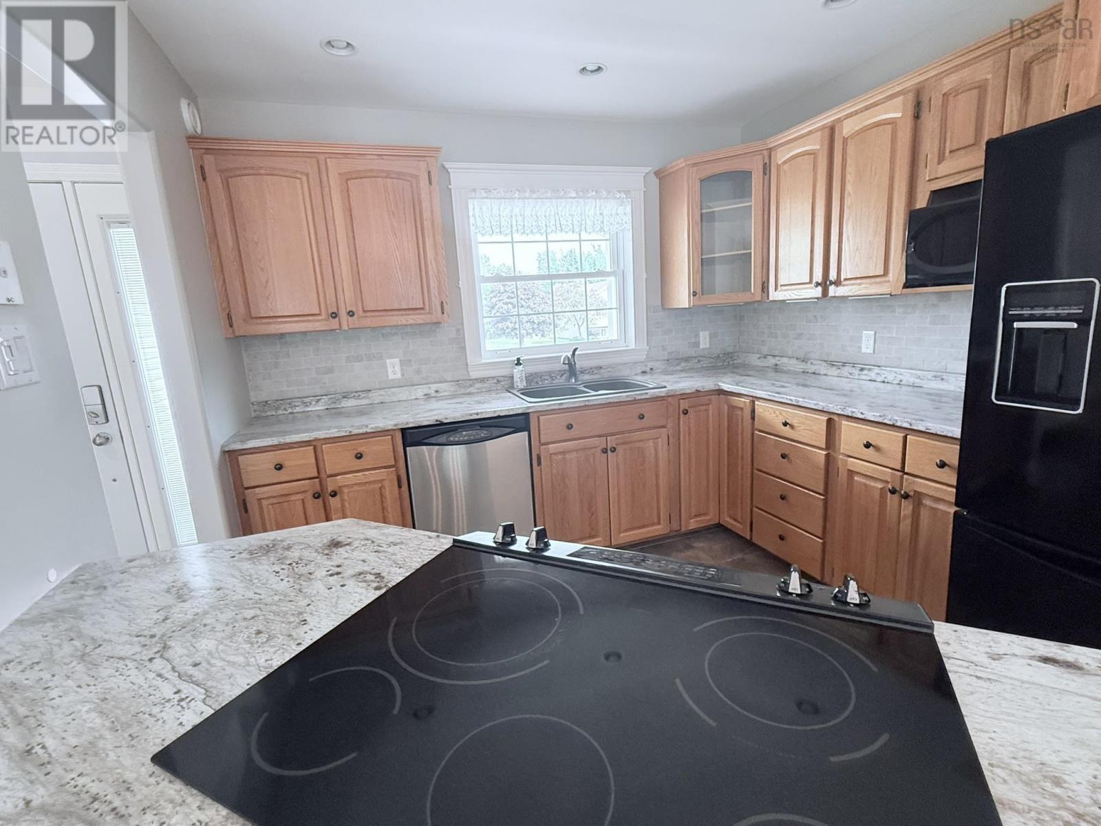 23 Silverwood Drive, Valley, Nova Scotia  B6L 4J1 - Photo 8 - 202518227