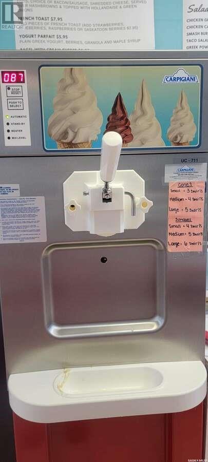 925 5th Avenue W, Shaunavon, Saskatchewan  S0N 2M0 - Photo 4 - SK013808