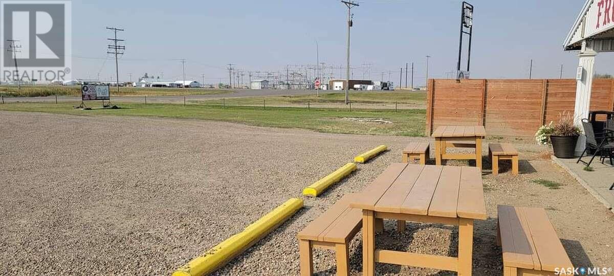 925 5th Avenue W, Shaunavon, Saskatchewan  S0N 2M0 - Photo 6 - SK013808