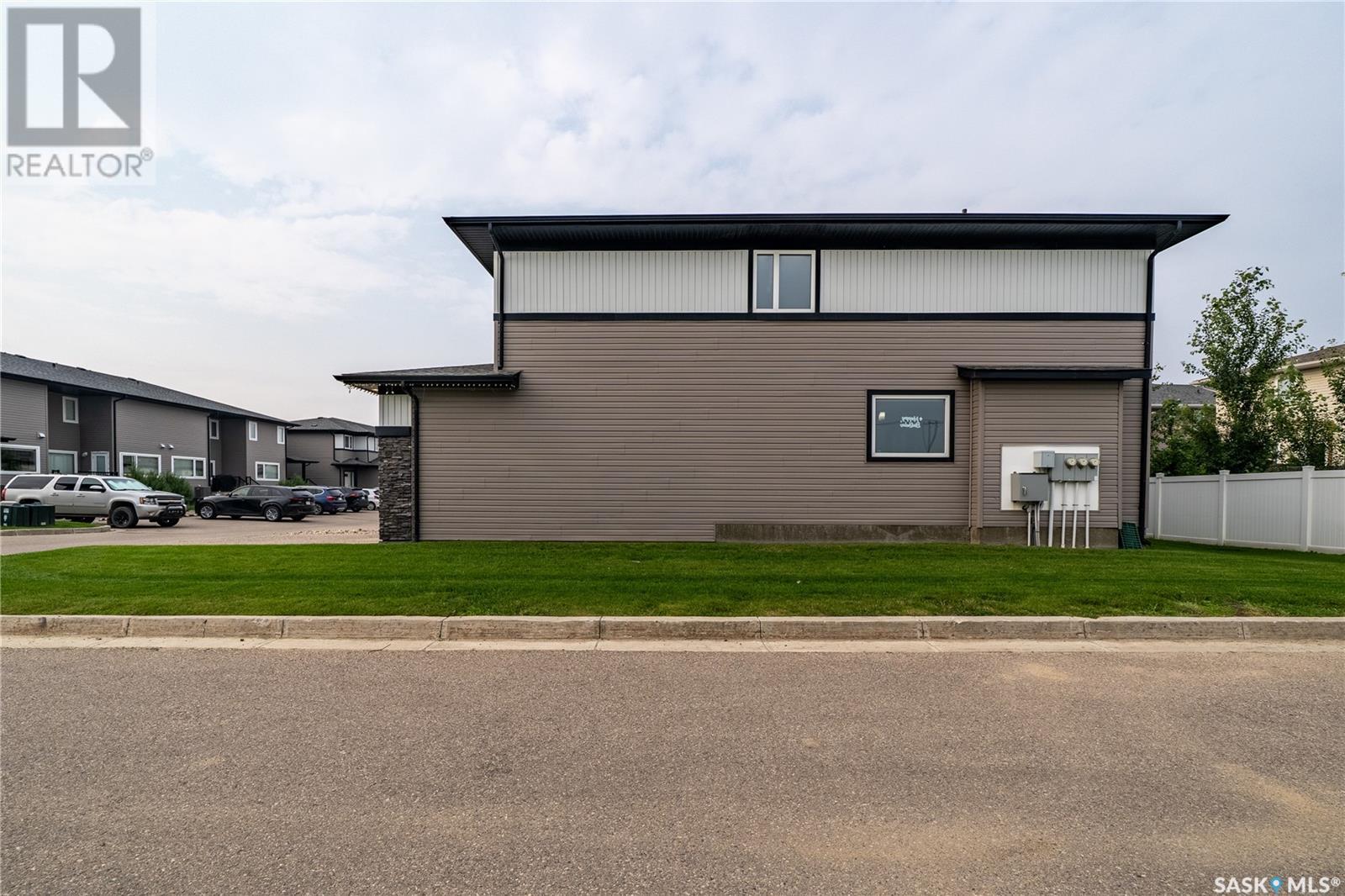 Property at 13 5301 BEACON DRIVE image 4