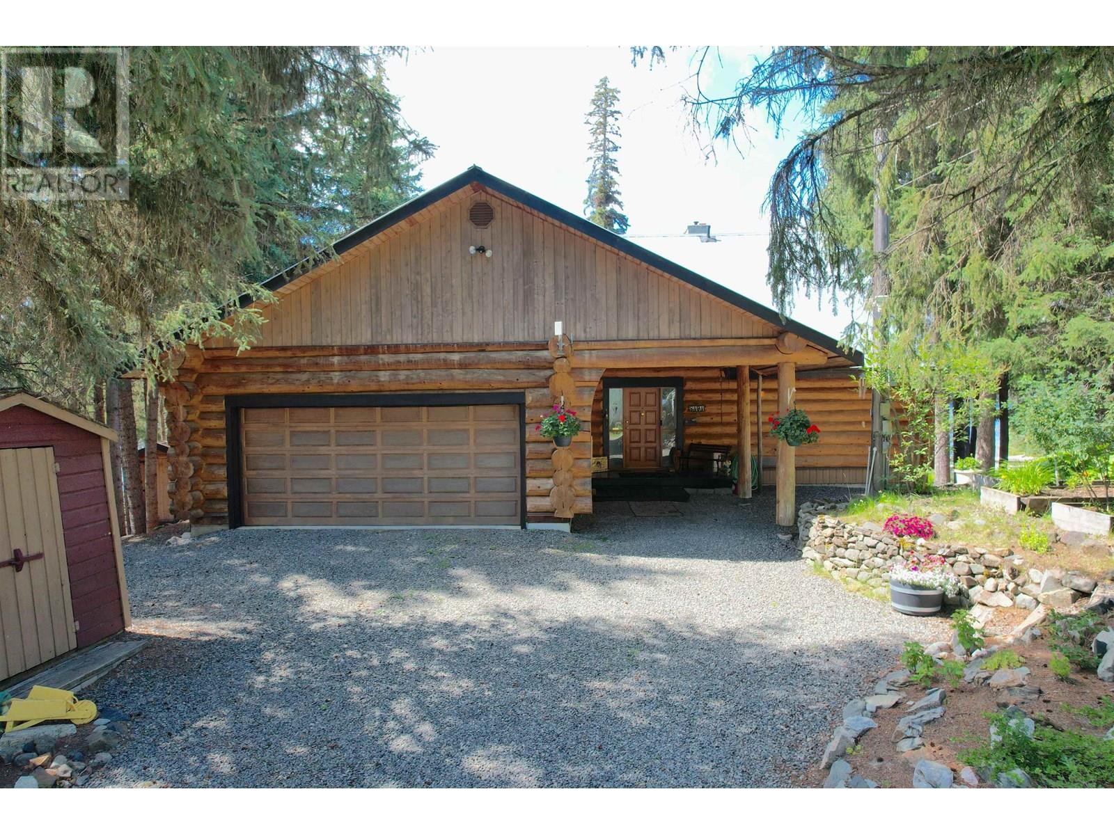 8494 Gerald Crescent, 100 Mile House, British Columbia  V0K 1E0 - Photo 2 - R2978152
