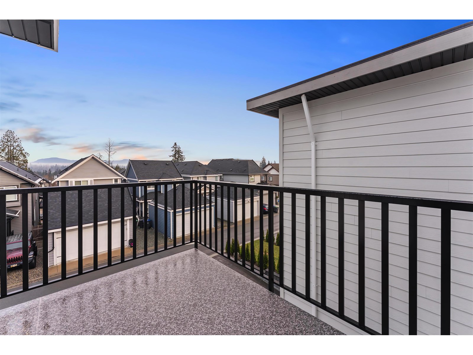 14165 60a Avenue, Surrey, British Columbia  V3X 1C3 - Photo 8 - R3027496