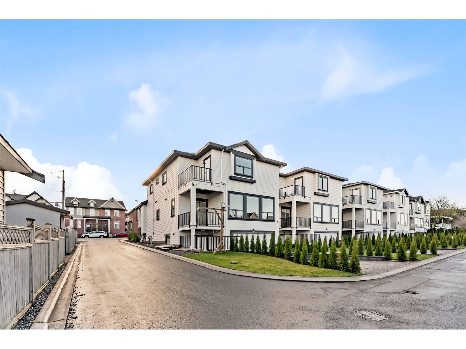 14165 60a Avenue, Surrey, British Columbia  V3X 1C3 - Photo 5 - R3027496