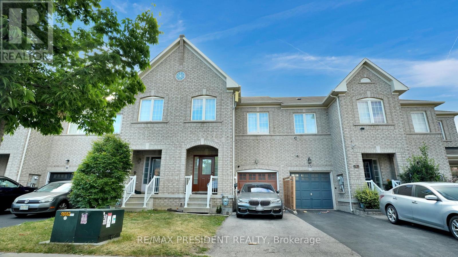 Property at 17 FRENCHPARK CIRCLE image 4